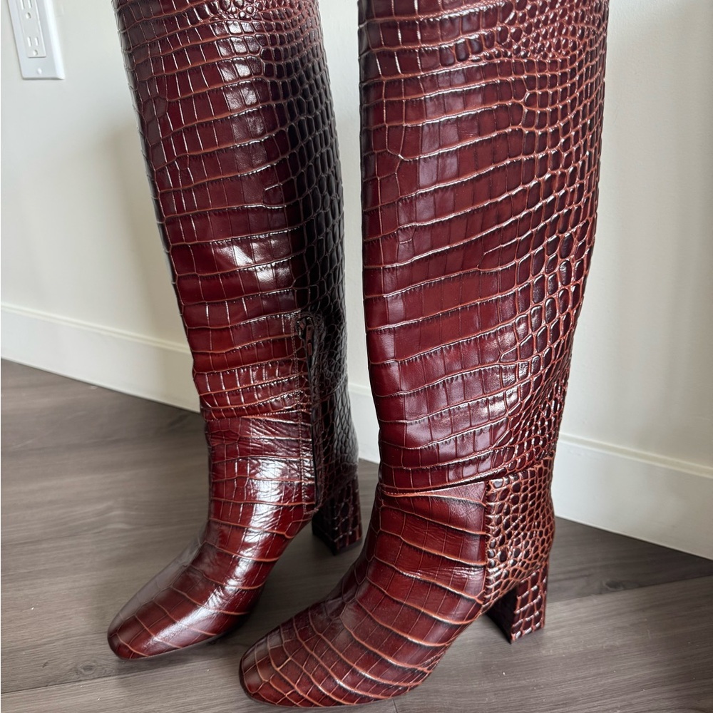 Inez NEW Crocodile Pattern Knee-High Boots